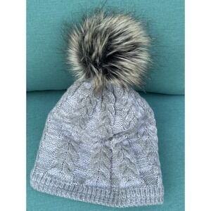 Obermeyer Women One Size NYC Cable Knit Cap Faux Fur Pom Pom Beanie Winter Hat